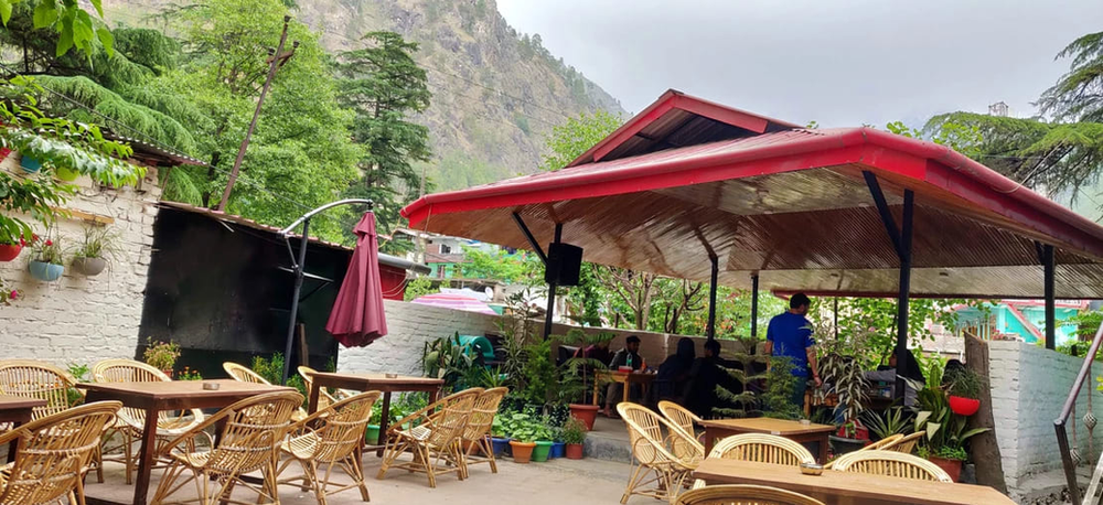 Moon Dance Café - top things to do in kasol